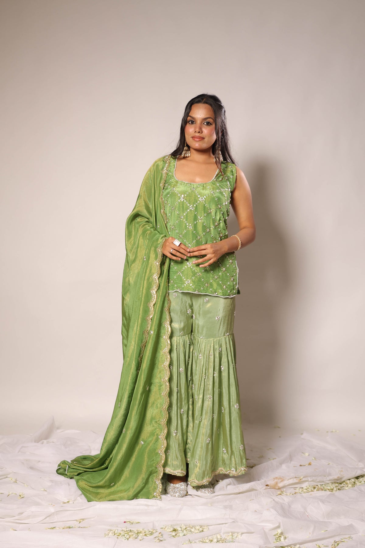 Mahi green embroidered sharara set with dupatta, photo 4