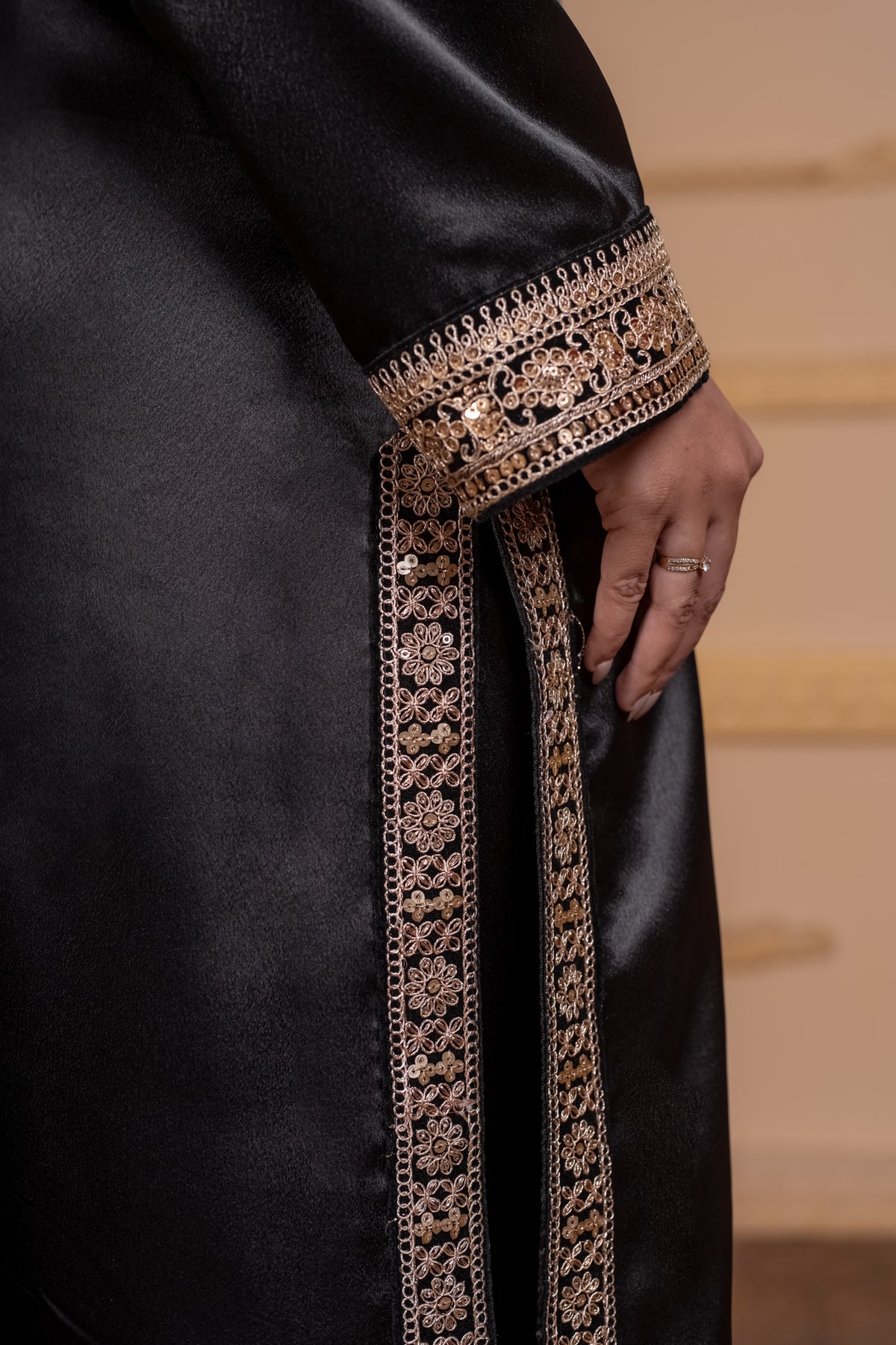 Nazākat black satin A-line suit set, photo 6