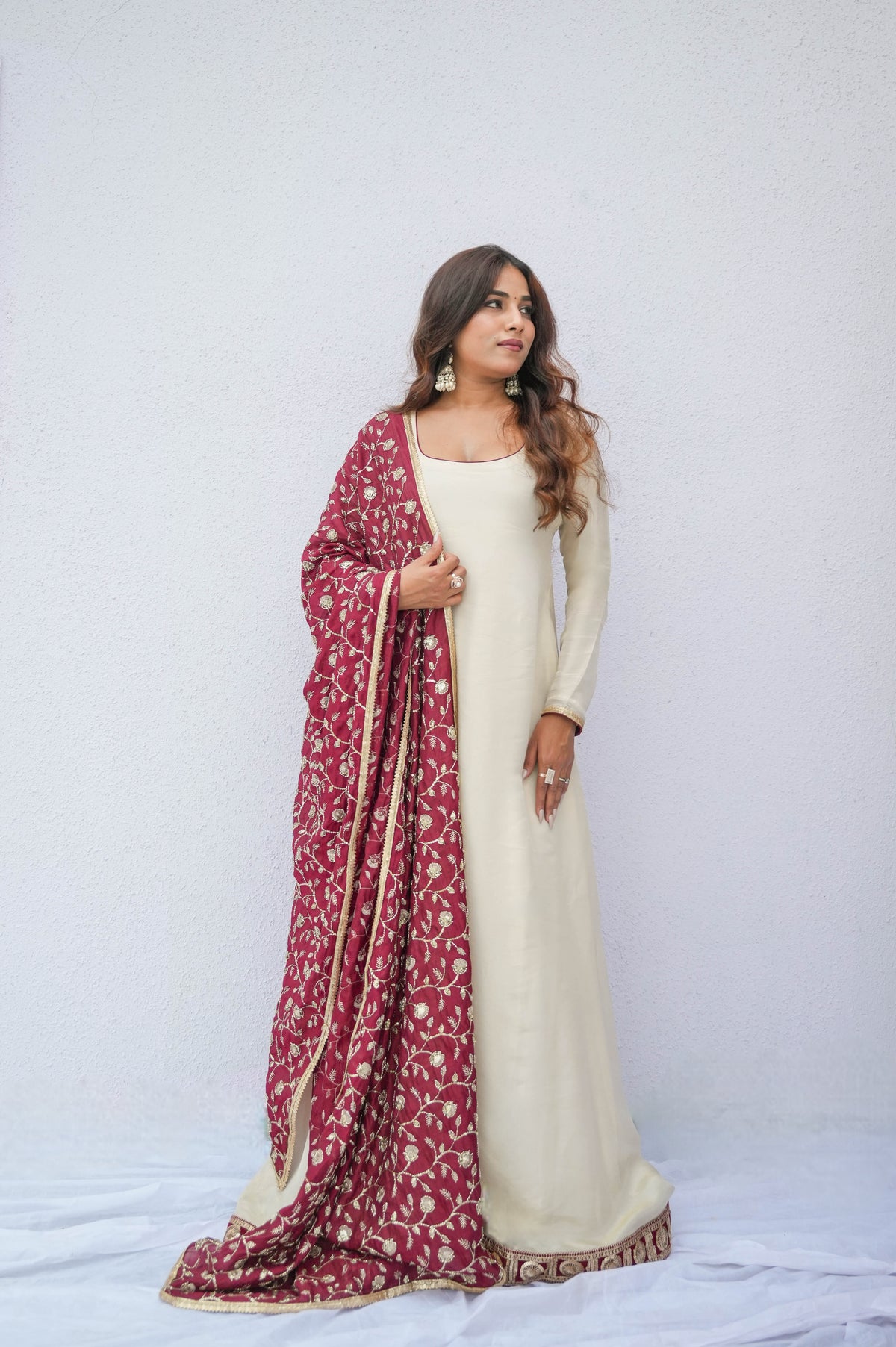 Saumya ivory anarkali kurta set, photo 3